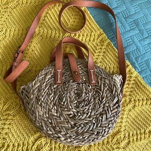 Universal Thread goods straw handbag